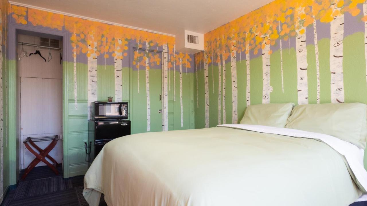 | ColoRADo Adventure Hostel