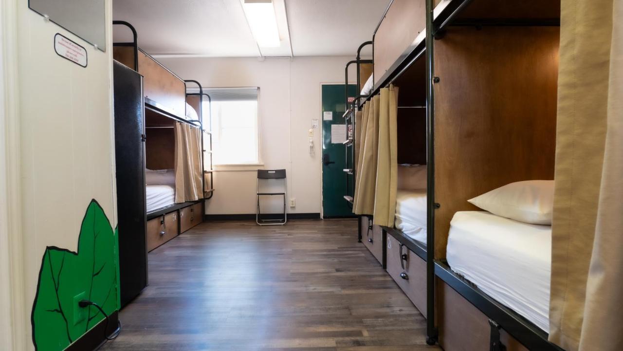| ColoRADo Adventure Hostel