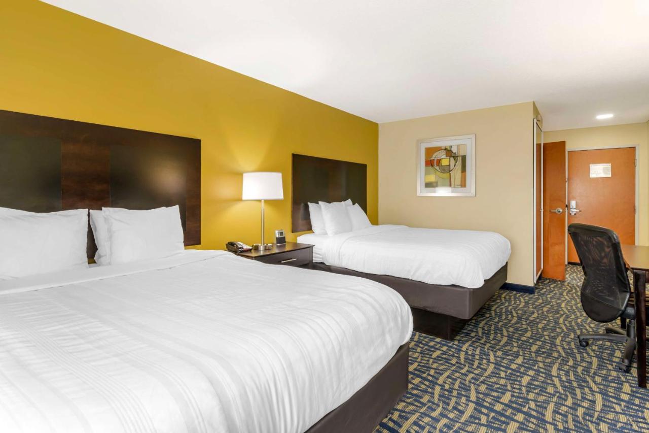 | Best Western Plus Brunswick Inn & Suites