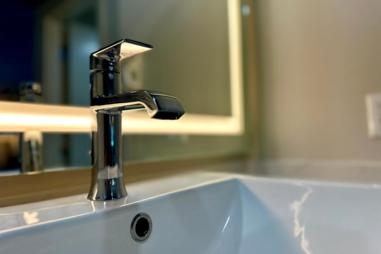 | Hyland Inn near Pasadena Civic Center