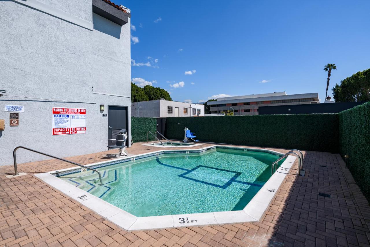 | Hyland Inn near Pasadena Civic Center
