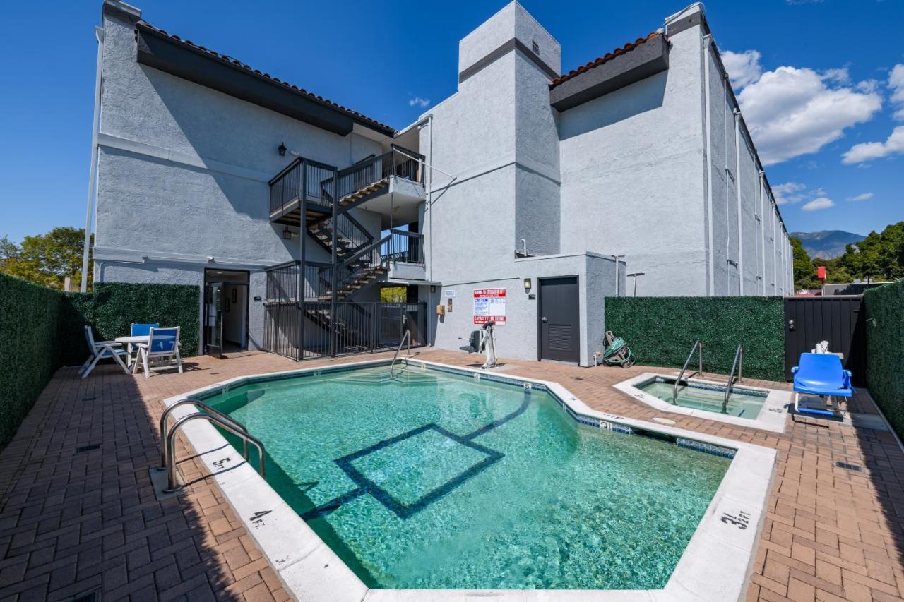 | Hyland Inn near Pasadena Civic Center