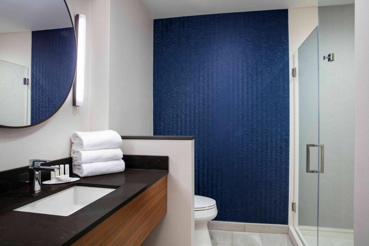 | Fairfield by Marriott Inn & Suites Lewisburg
