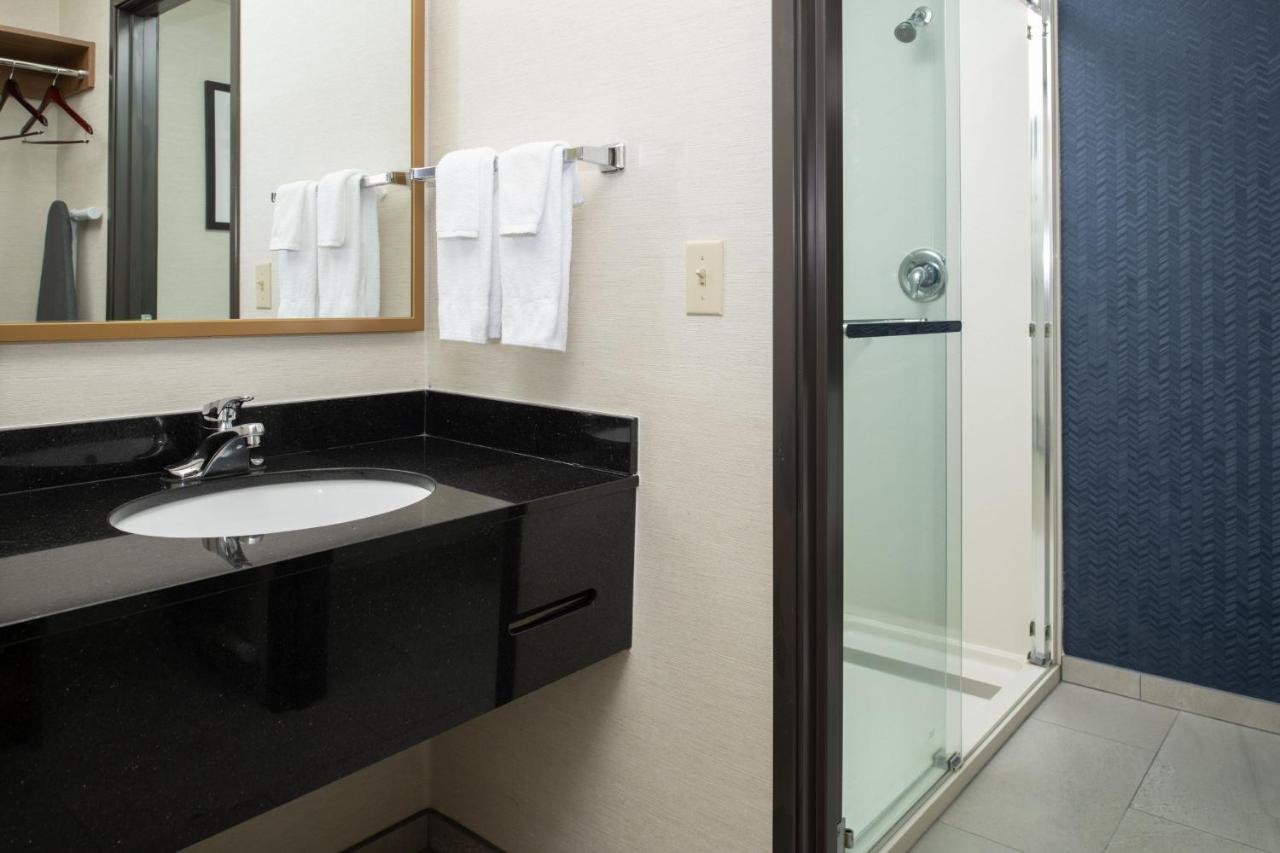 King Room at Fairfield Inn & Suites by Marriott Portland Airport