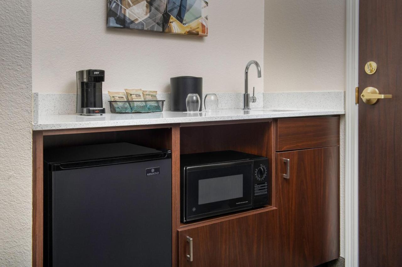 | SpringHill Suites Dallas Addison/Quorum Drive