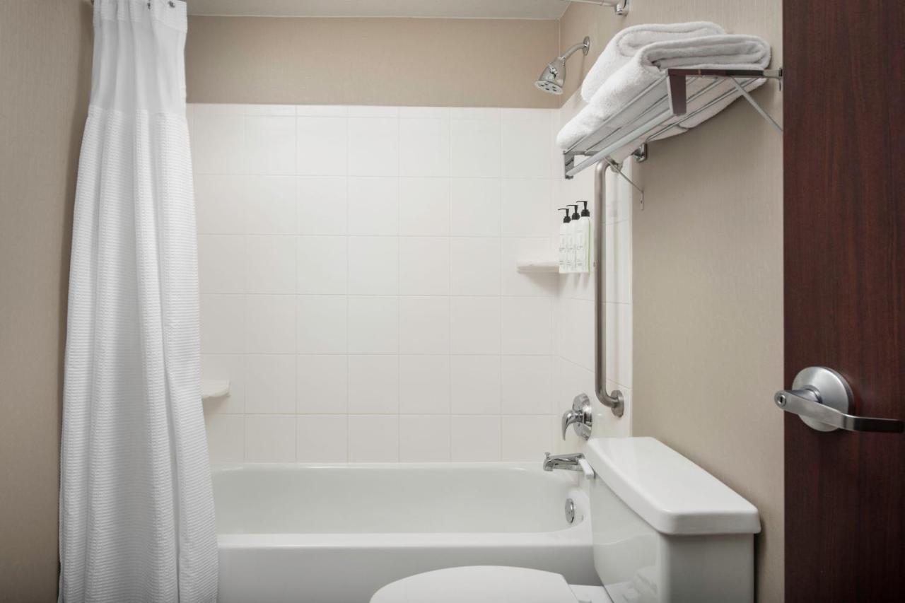 | SpringHill Suites Dallas Addison/Quorum Drive