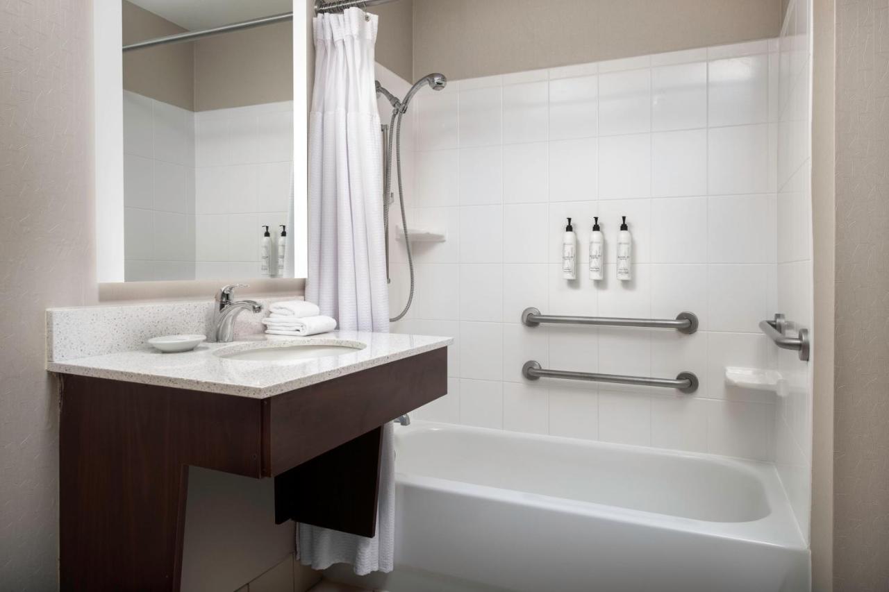 | SpringHill Suites Dallas Addison/Quorum Drive
