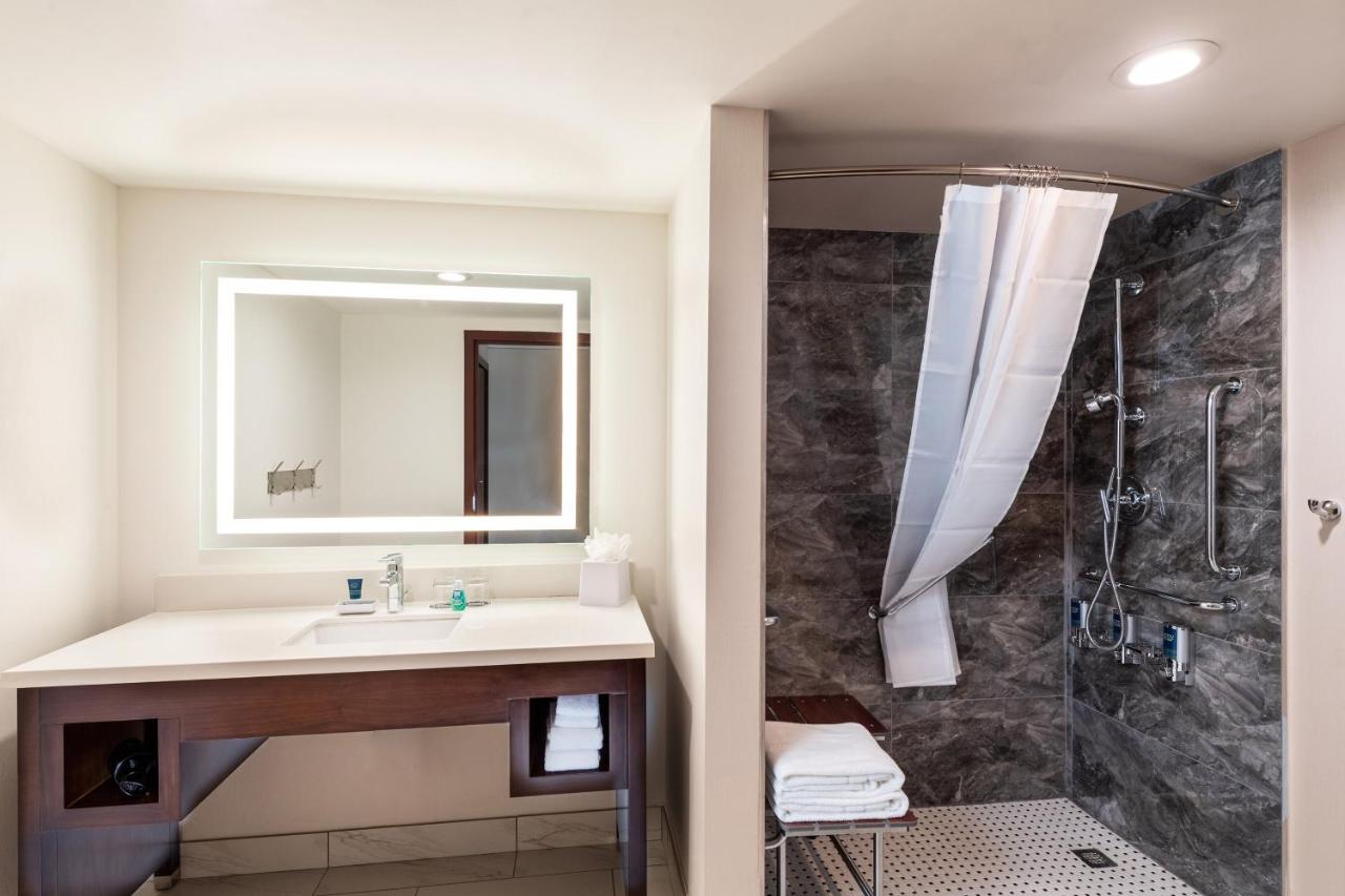| Four Points by Sheraton Atlanta Airport West