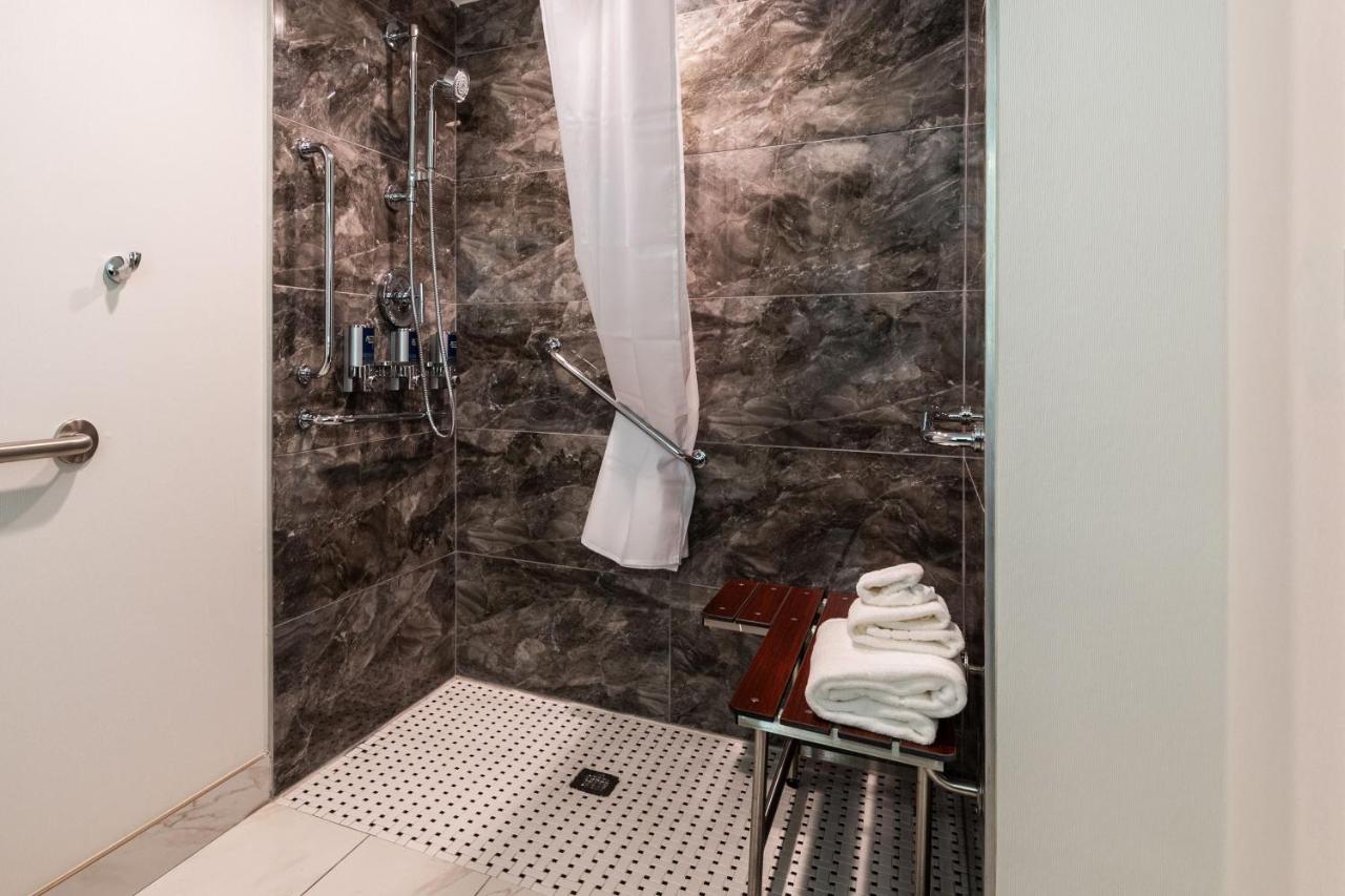 | Four Points by Sheraton Atlanta Airport West