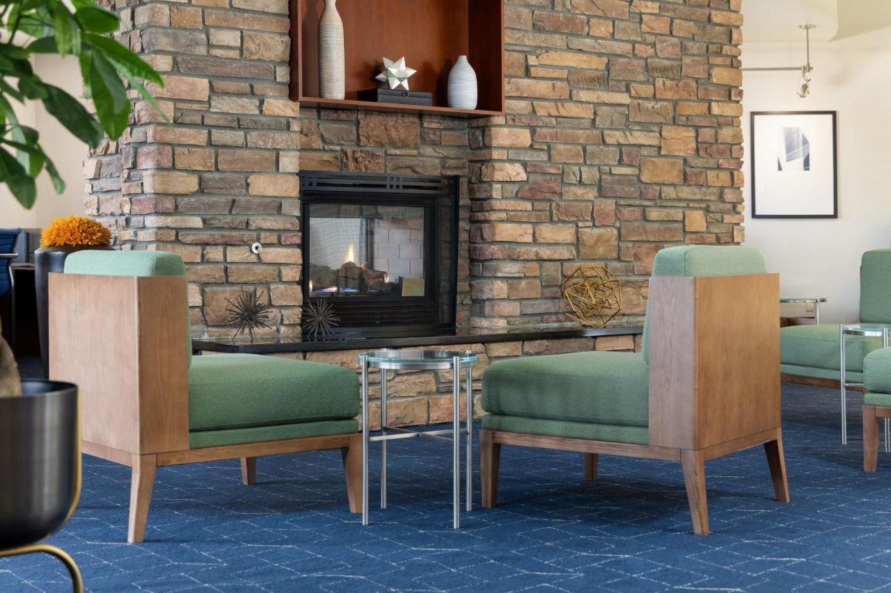 | Courtyard by Marriott Ontario Rancho Cucamonga