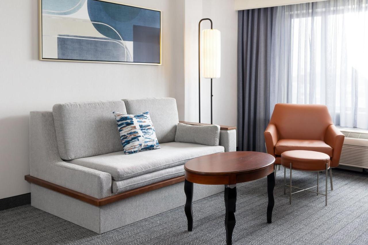 | Courtyard by Marriott Ontario Rancho Cucamonga