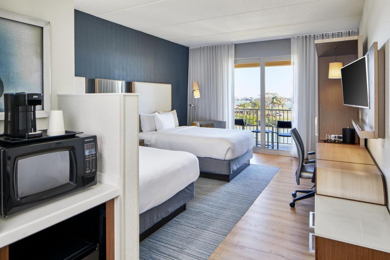 | Courtyard by Marriott St. Petersburg Clearwater/Madeira Beach