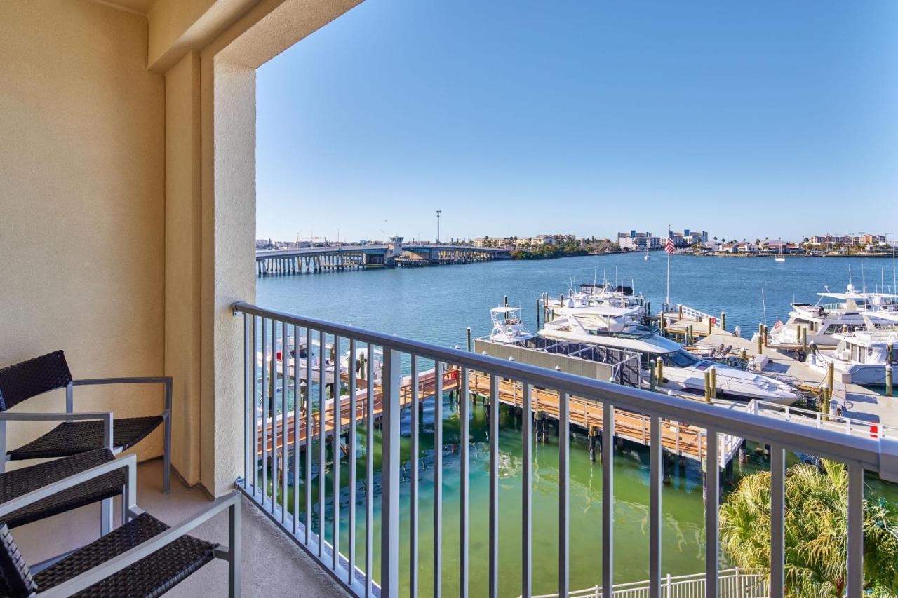 Queen Room with Two Queen Beds and Balcony at Courtyard St. Petersburg Clearwater/Madeira Beach