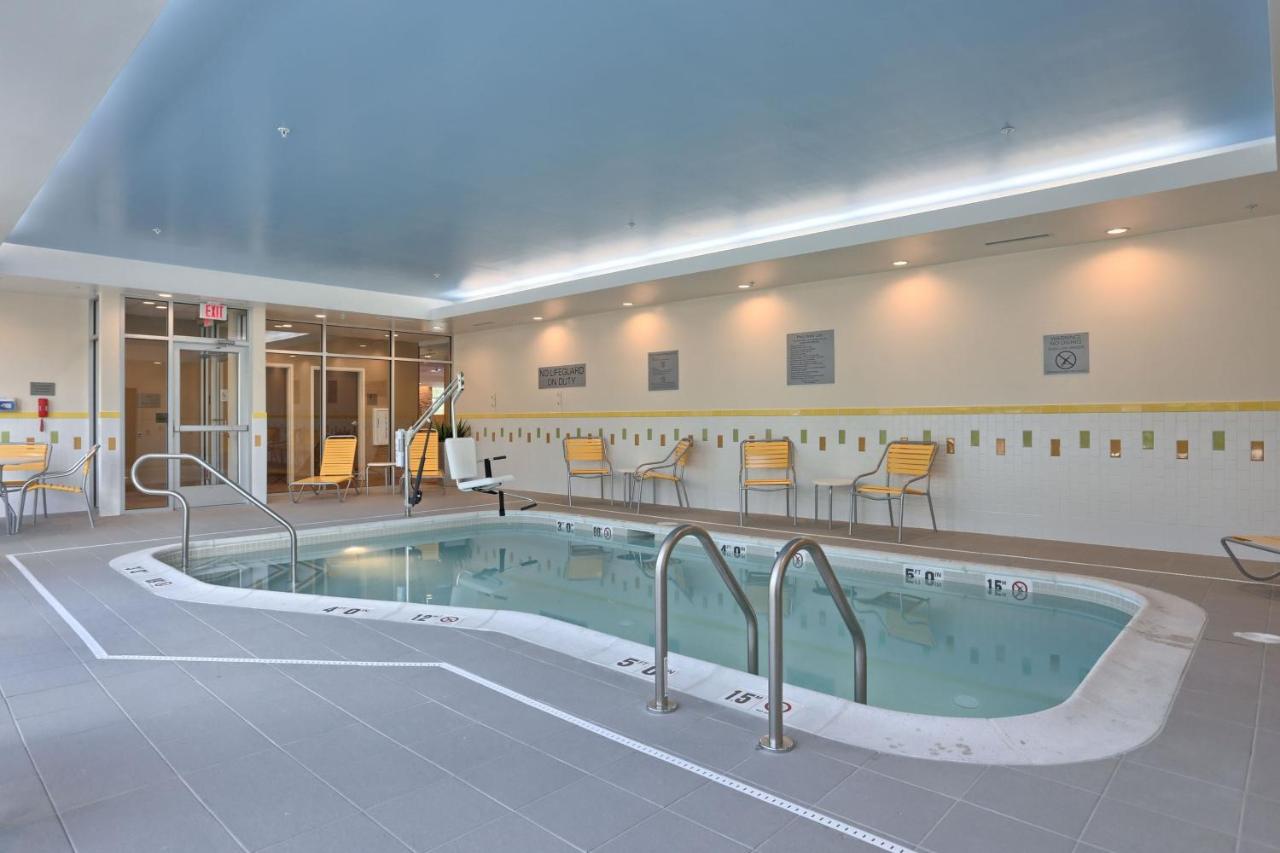 | Fairfield by Marriott Inn & Suites Philadelphia Horsham