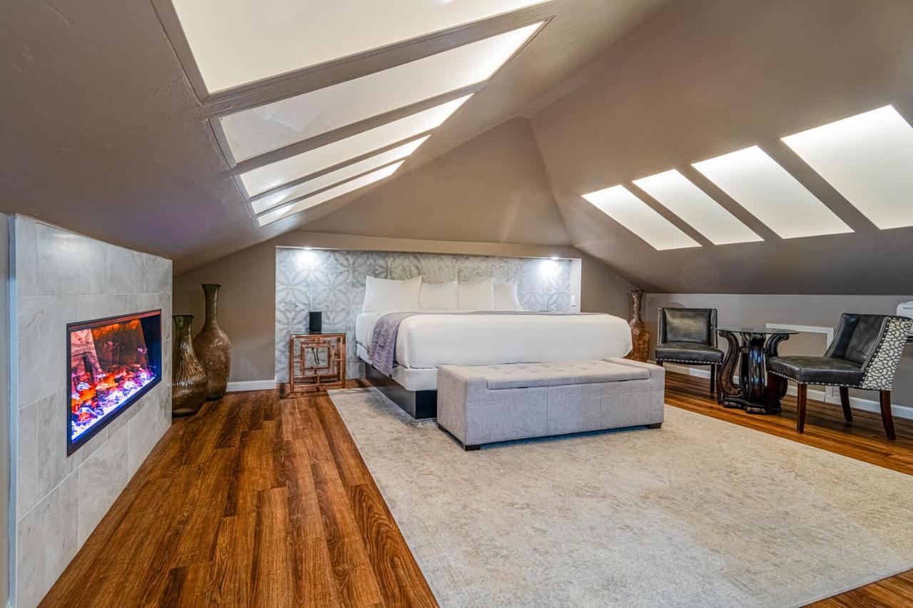 | Inn at Parkside