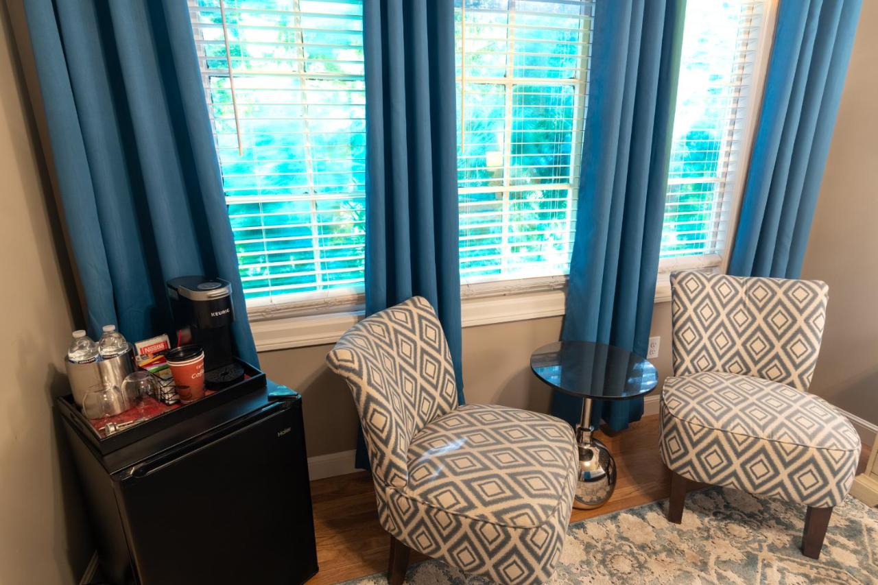 | Inn at Parkside