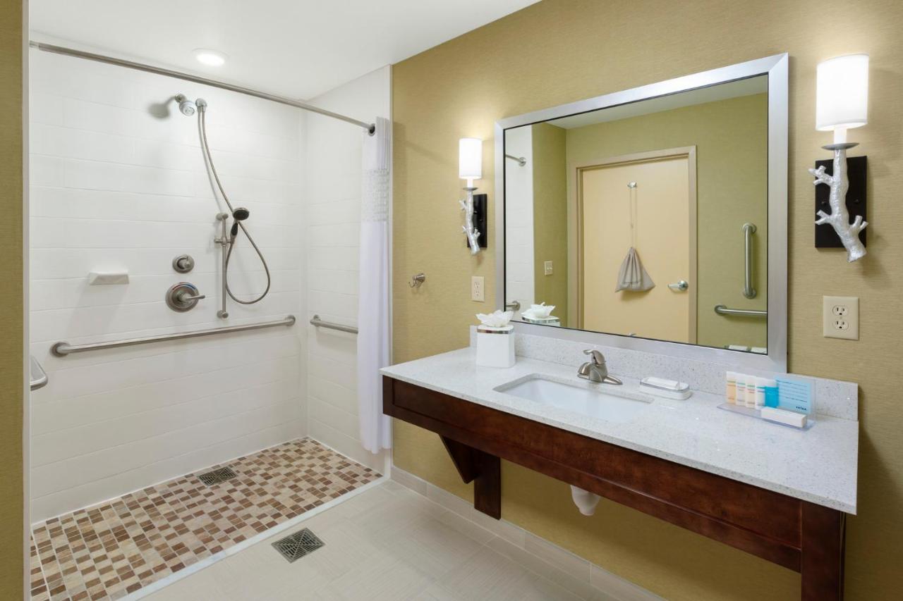 King Studio - Hearing Accessible - Non-Smoking at Hampton Inn & Suites Williamsport-Faxon Exit
