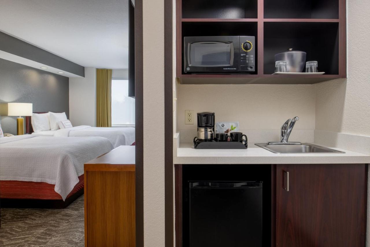 Queen Studio with Sofa Bed at SpringHill Suites by Marriott Portland Airport