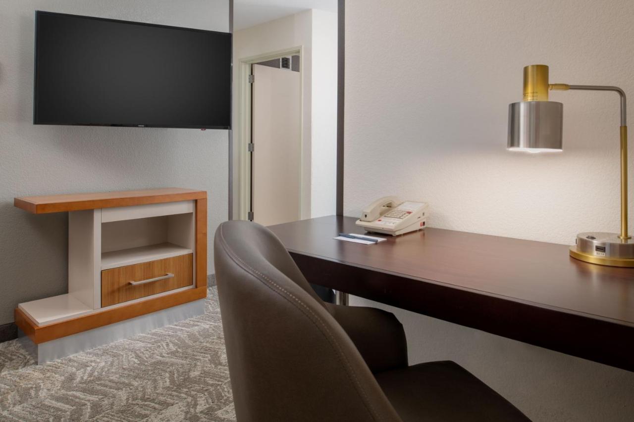 King Studio with Sofa Bed at SpringHill Suites by Marriott Portland Airport
