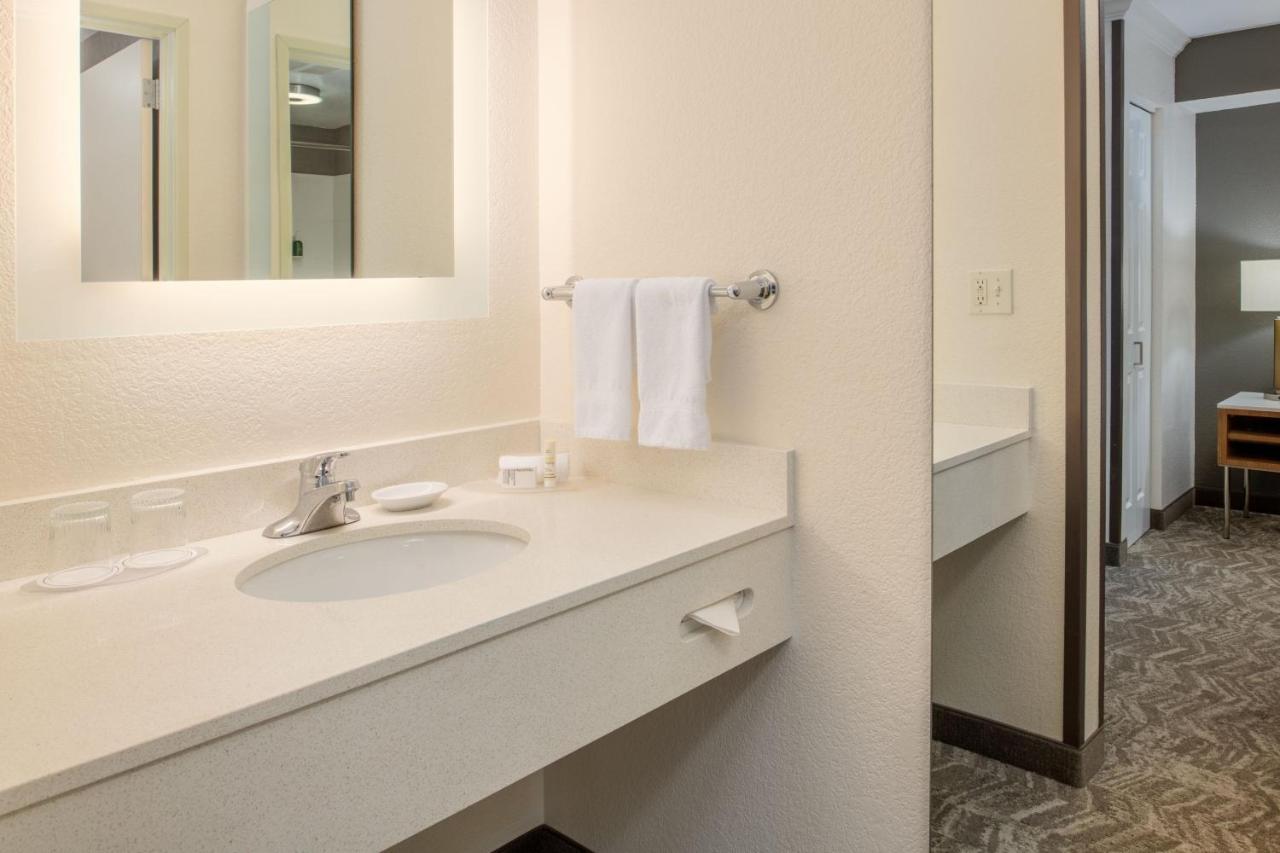 Queen Studio with Sofa Bed at SpringHill Suites by Marriott Portland Airport