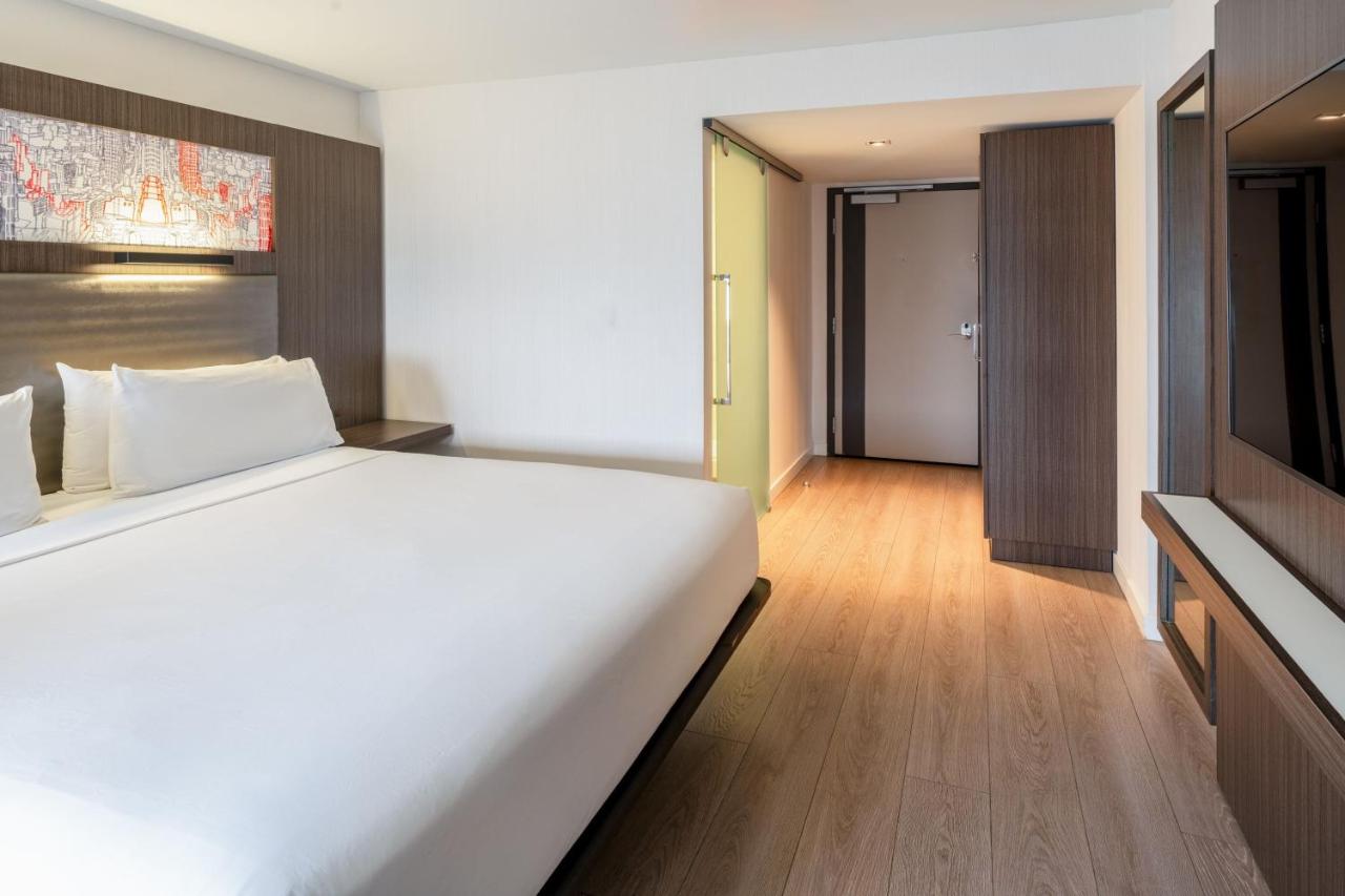 Savvy Guest Room, Larger Guest room, 1 King at Aloft by Marriott Sunnyvale