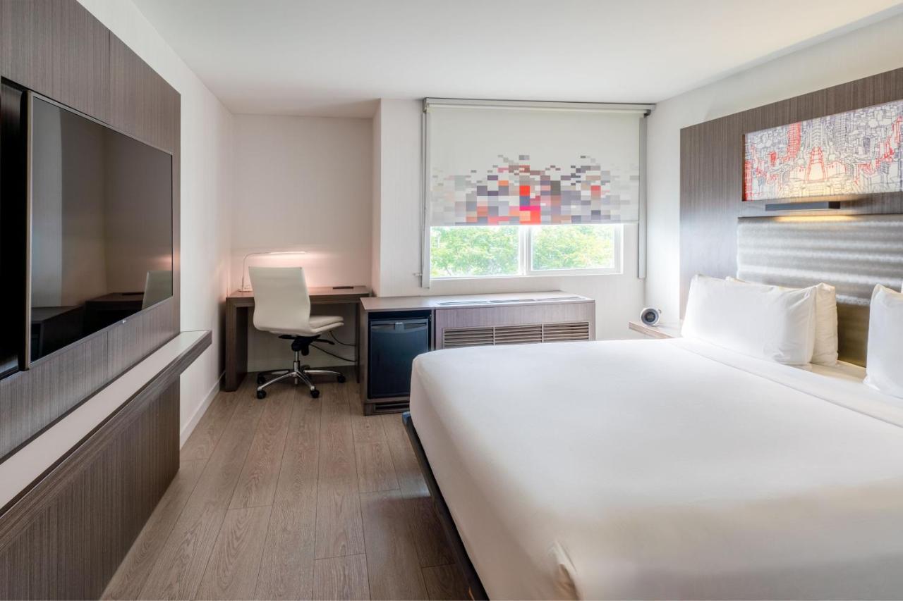 Savvy Guest Room, Larger Guest room, 1 King at Aloft by Marriott Sunnyvale