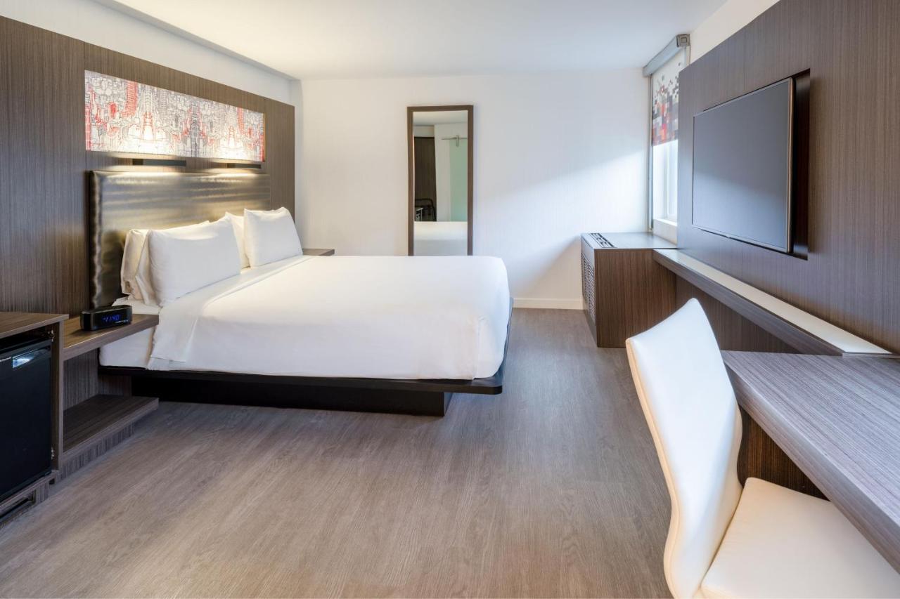 Breezy Guest Room, Guest room, 1 King at Aloft by Marriott Sunnyvale