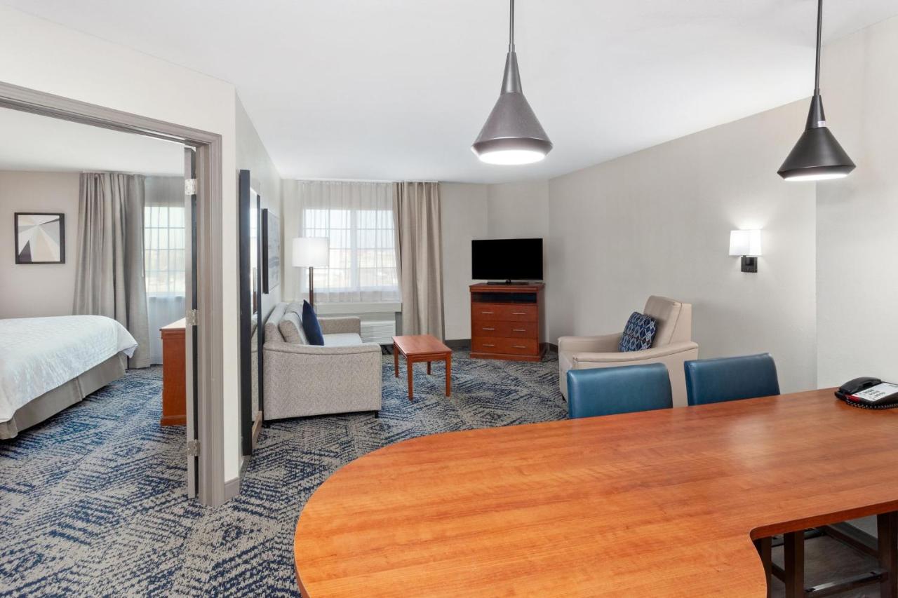 | Candlewood Suites Louisville North