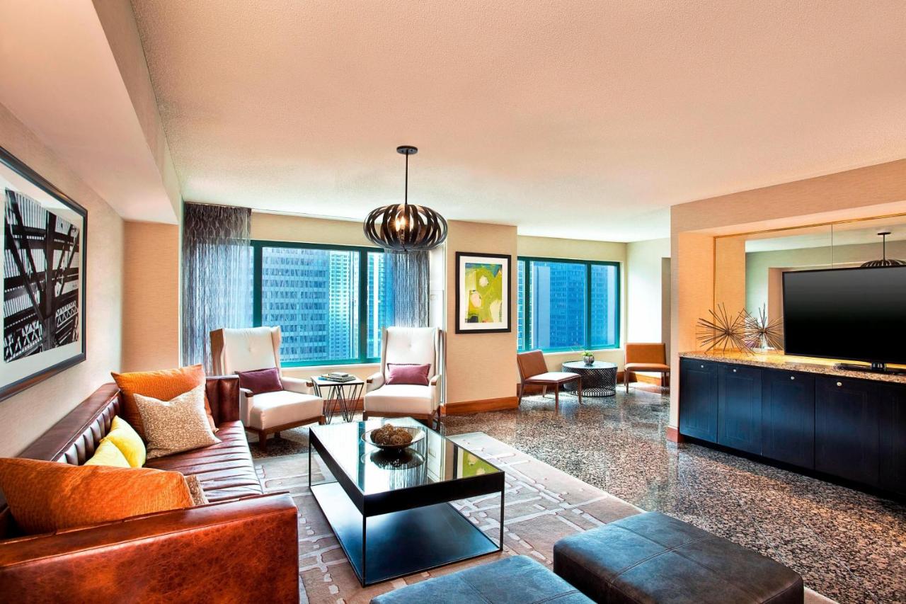 Club King Room with City View - High Floor at Sheraton Grand Chicago Riverwalk