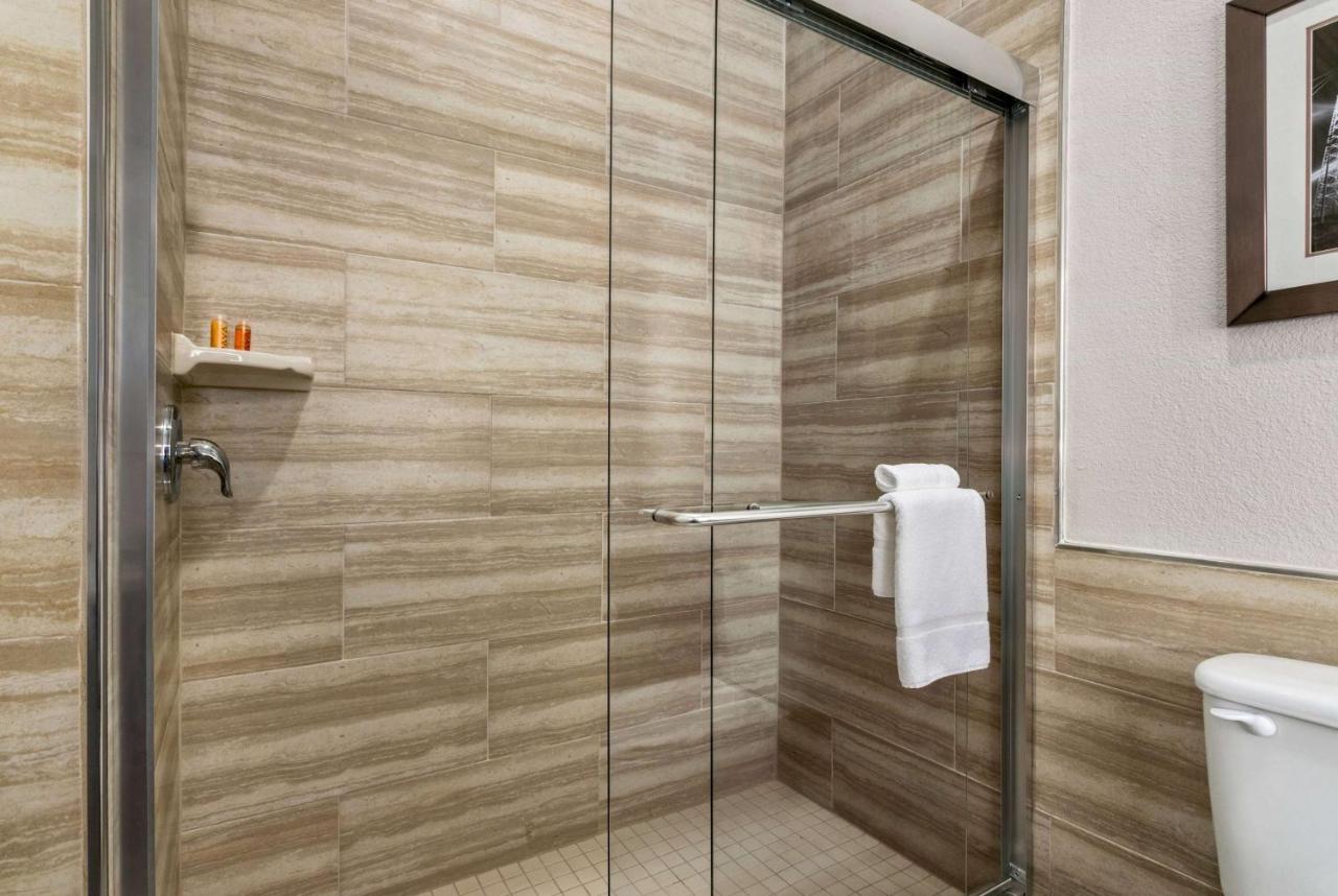 Executive King Room at La Quinta Inn & Suites by Wyndham Brownsville North