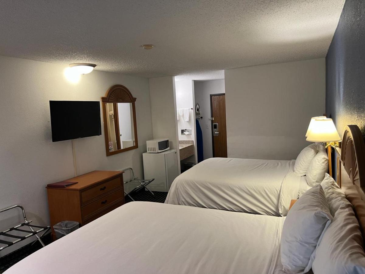  | Columbus Inn