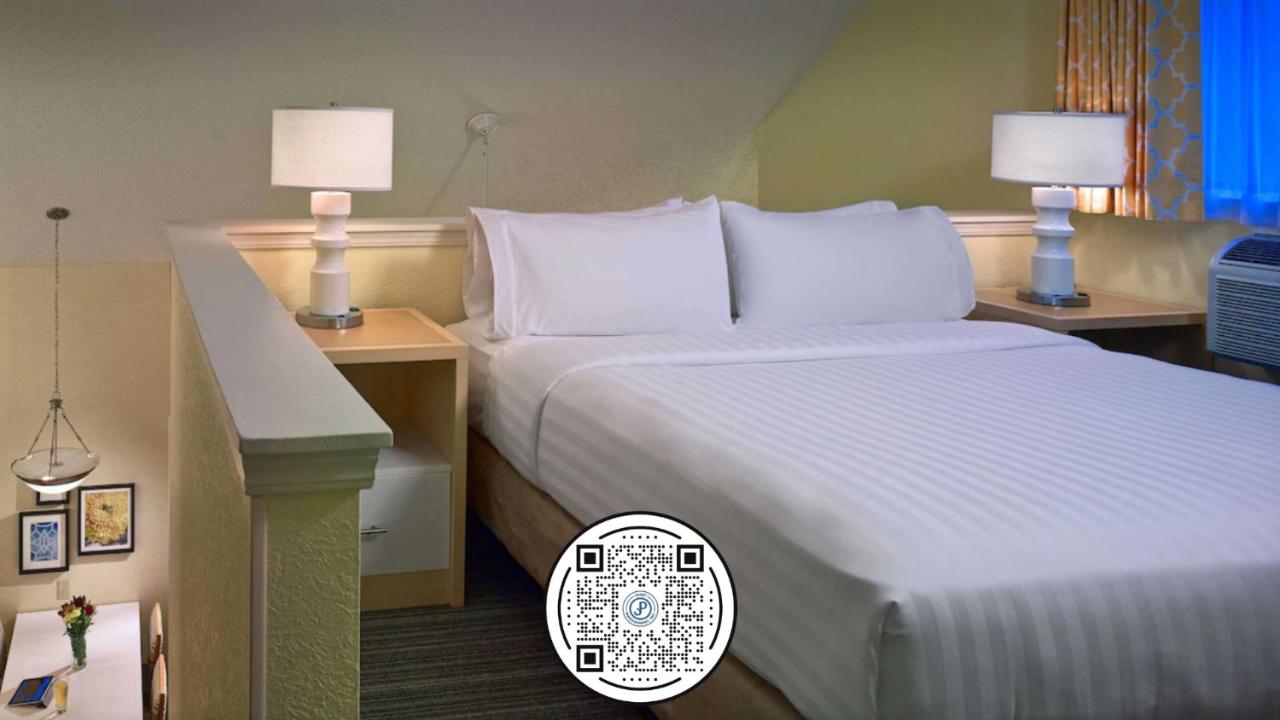 Two-Bedroom Suite at Sonesta Simply Suites Cleveland Airport