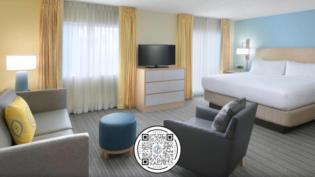 Room #18791914 at Sonesta Simply Suites Cleveland Airport
