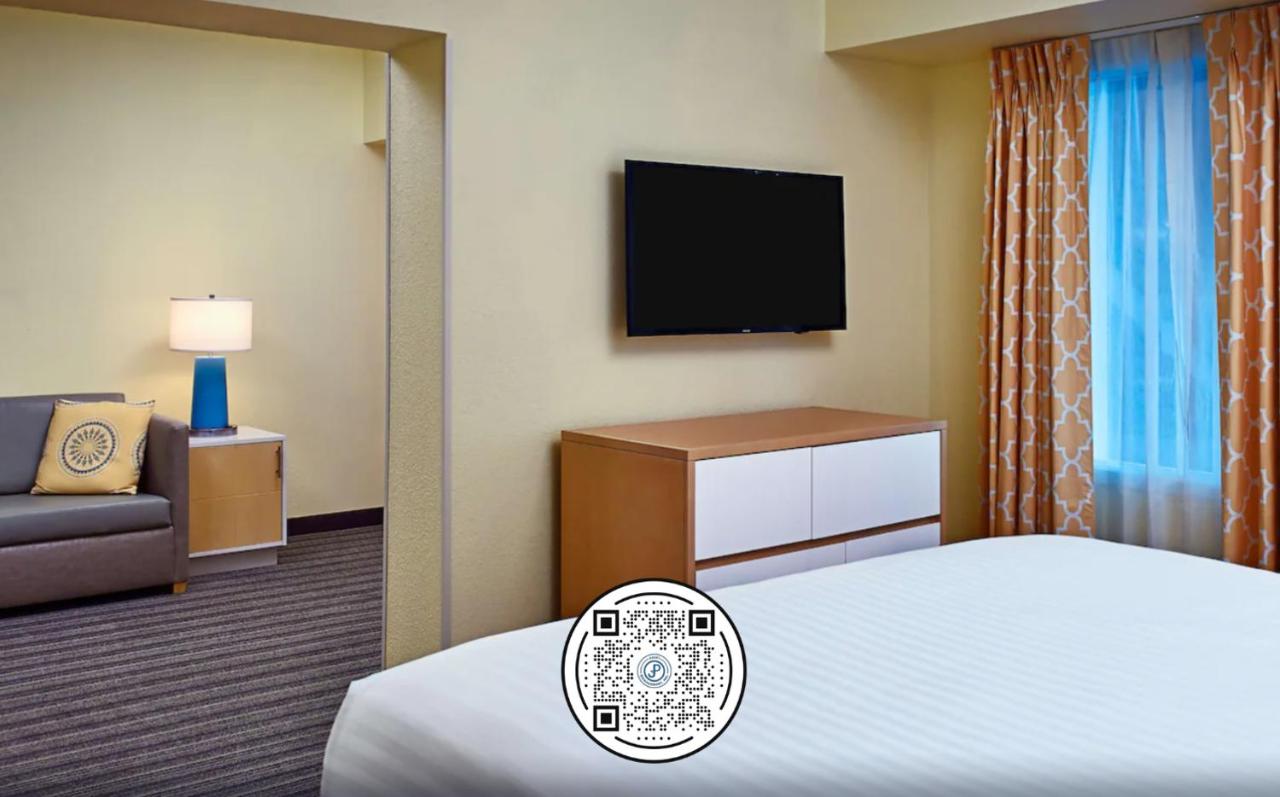 Studio Suite - King at Sonesta Simply Suites Memphis East Poplar Pike 