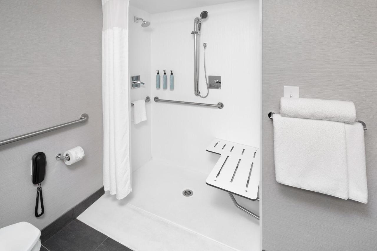 | Courtyard Shelton