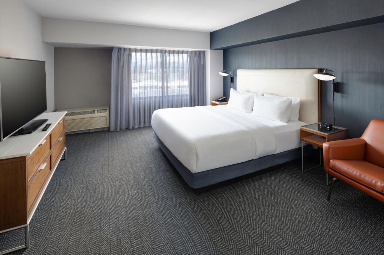 | Courtyard Shelton