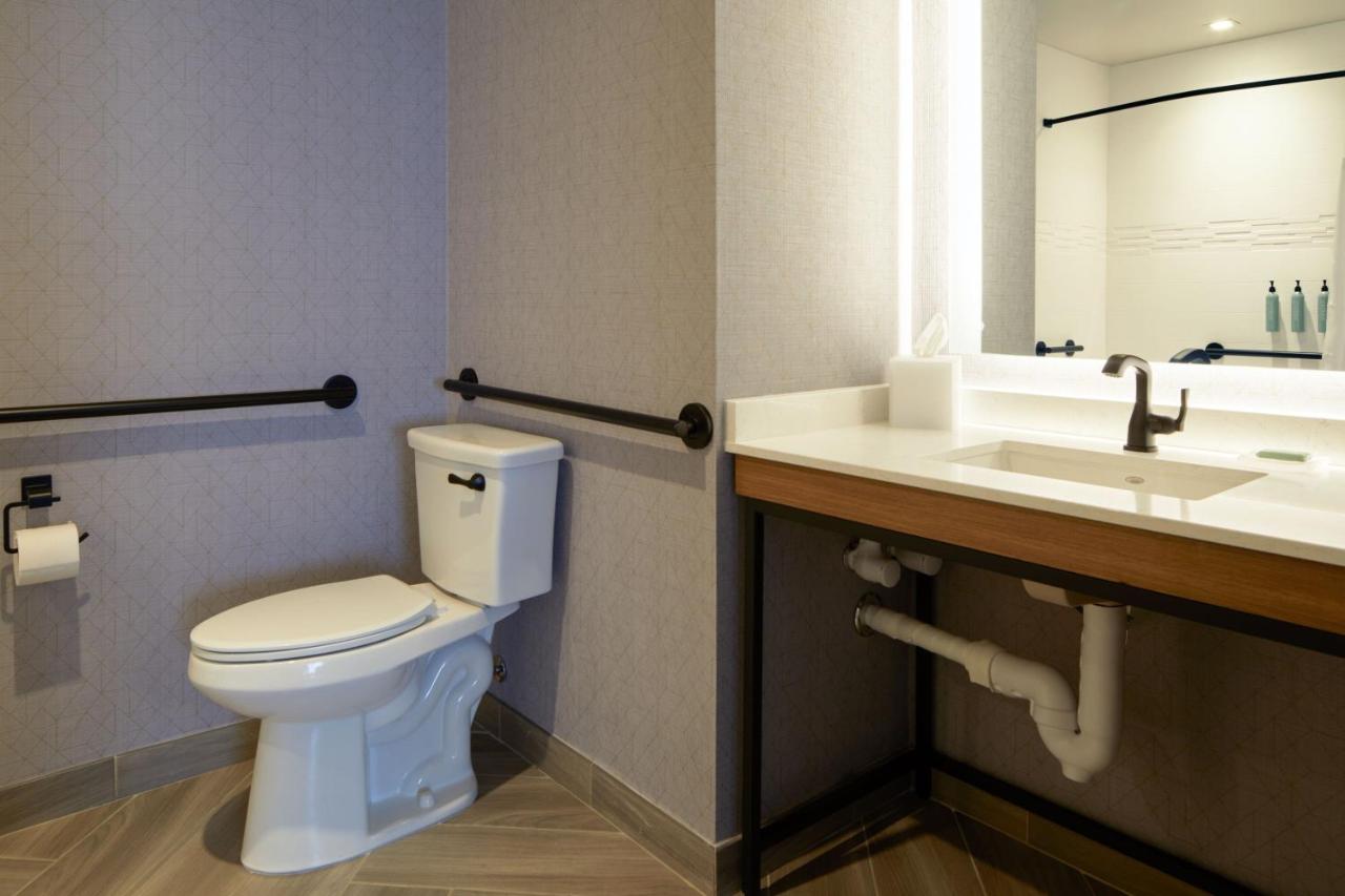 Queen Studio with City View at Residence Inn by Marriott San Francisco Airport Millbrae Station