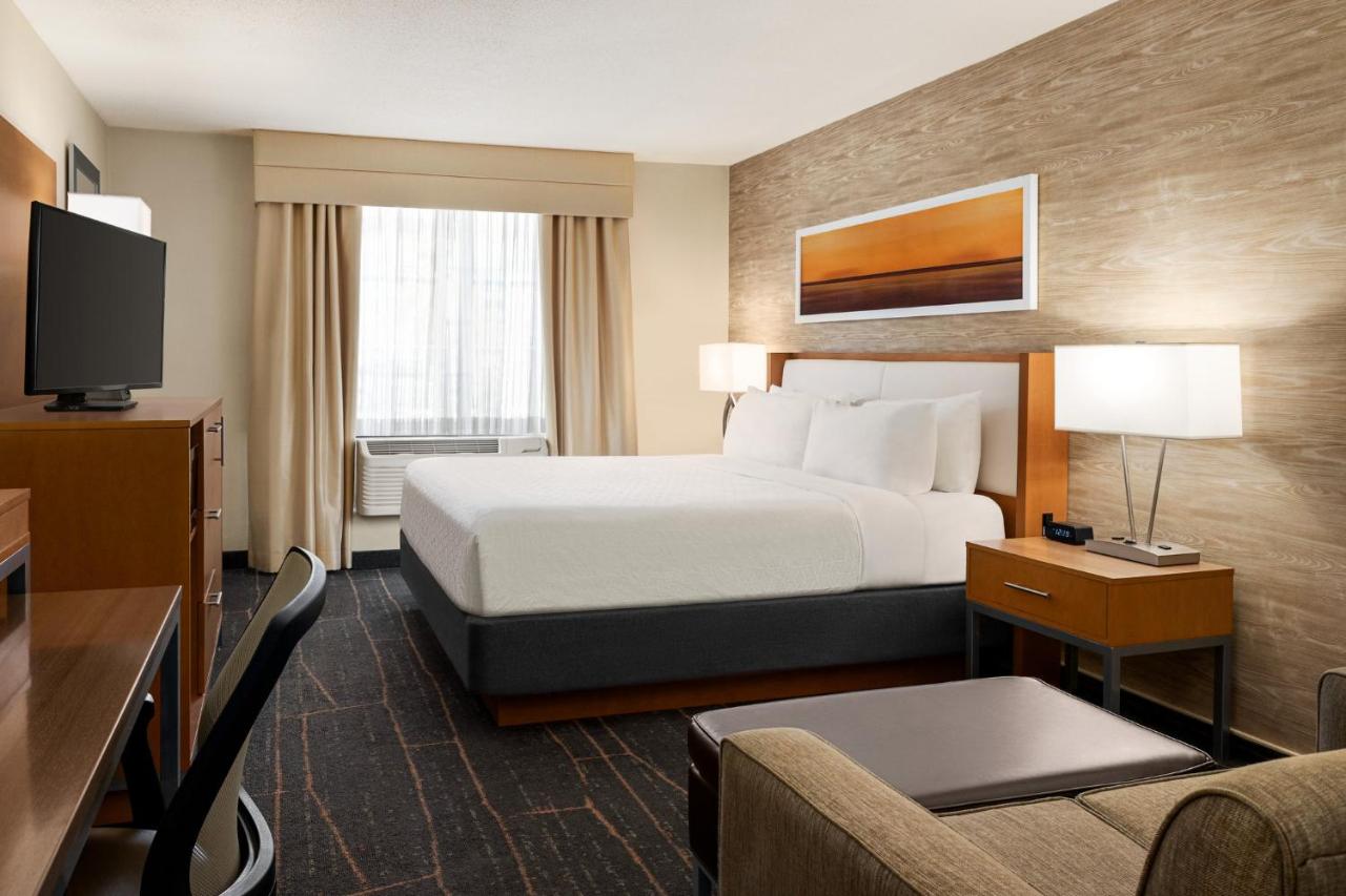 | Holiday Inn Saratoga Springs, an IHG Hotel