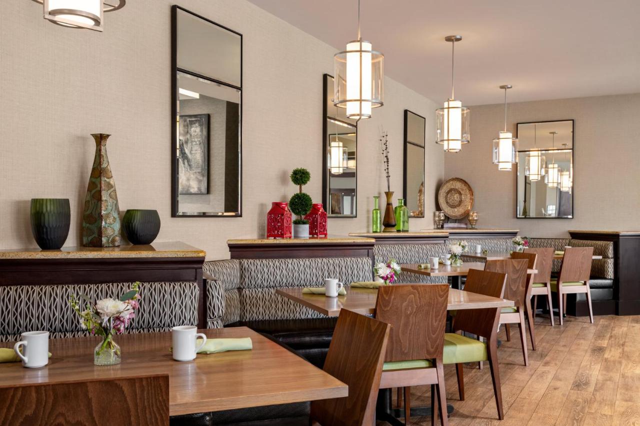 | Holiday Inn Saratoga Springs, an IHG Hotel