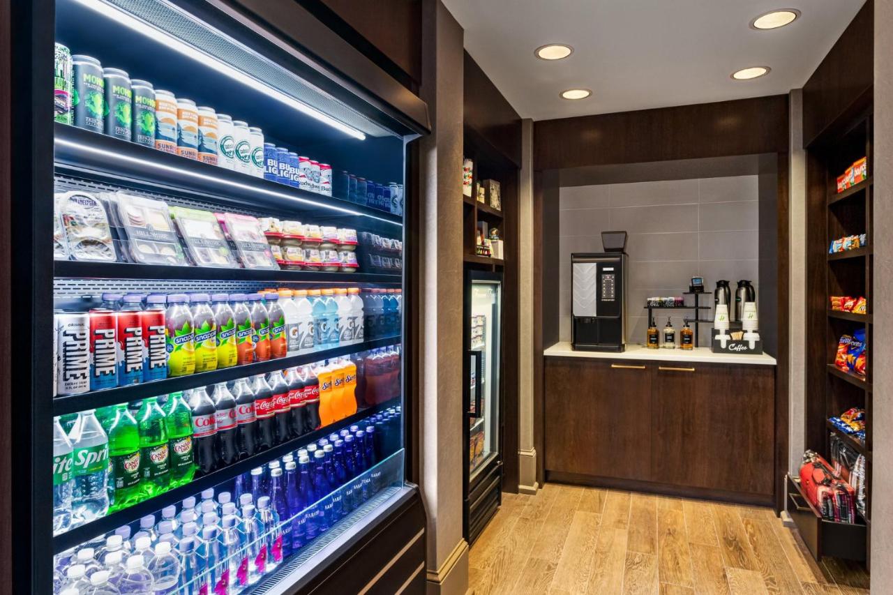 | Holiday Inn Saratoga Springs, an IHG Hotel