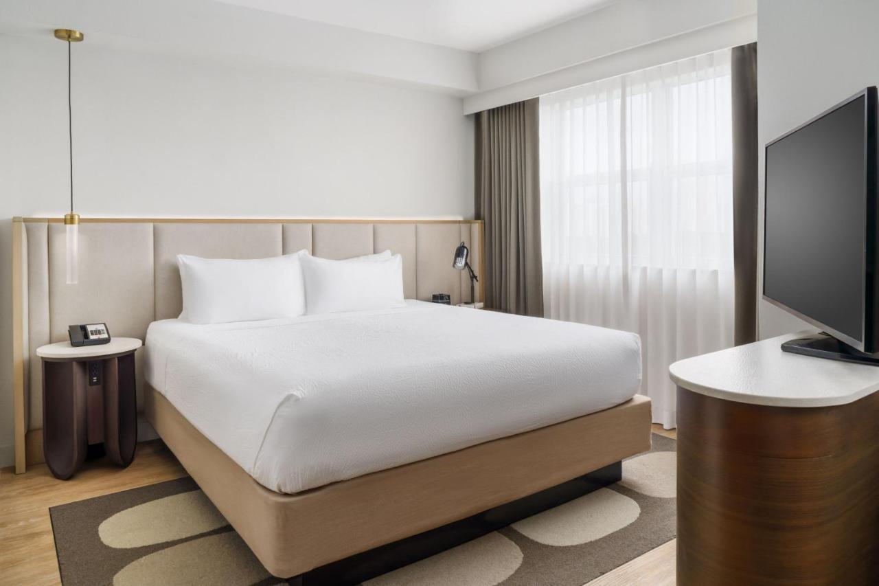Queen Studio with Sofa Bed at Residence Inn by Marriott Miami Aventura Mall