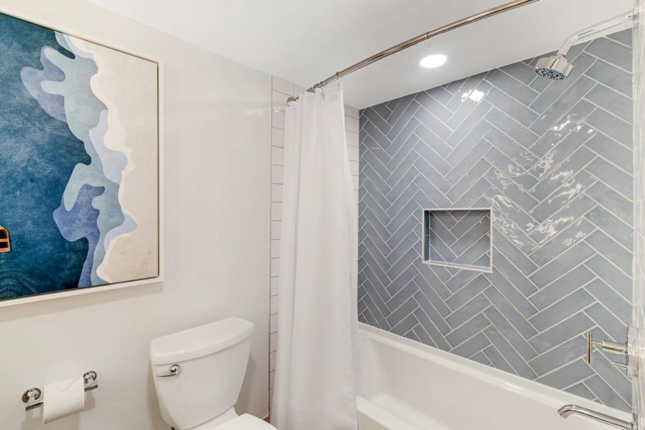 Resort View Studio Suite with Two Queen Beds at Omni Hilton Head Oceanfront Resort