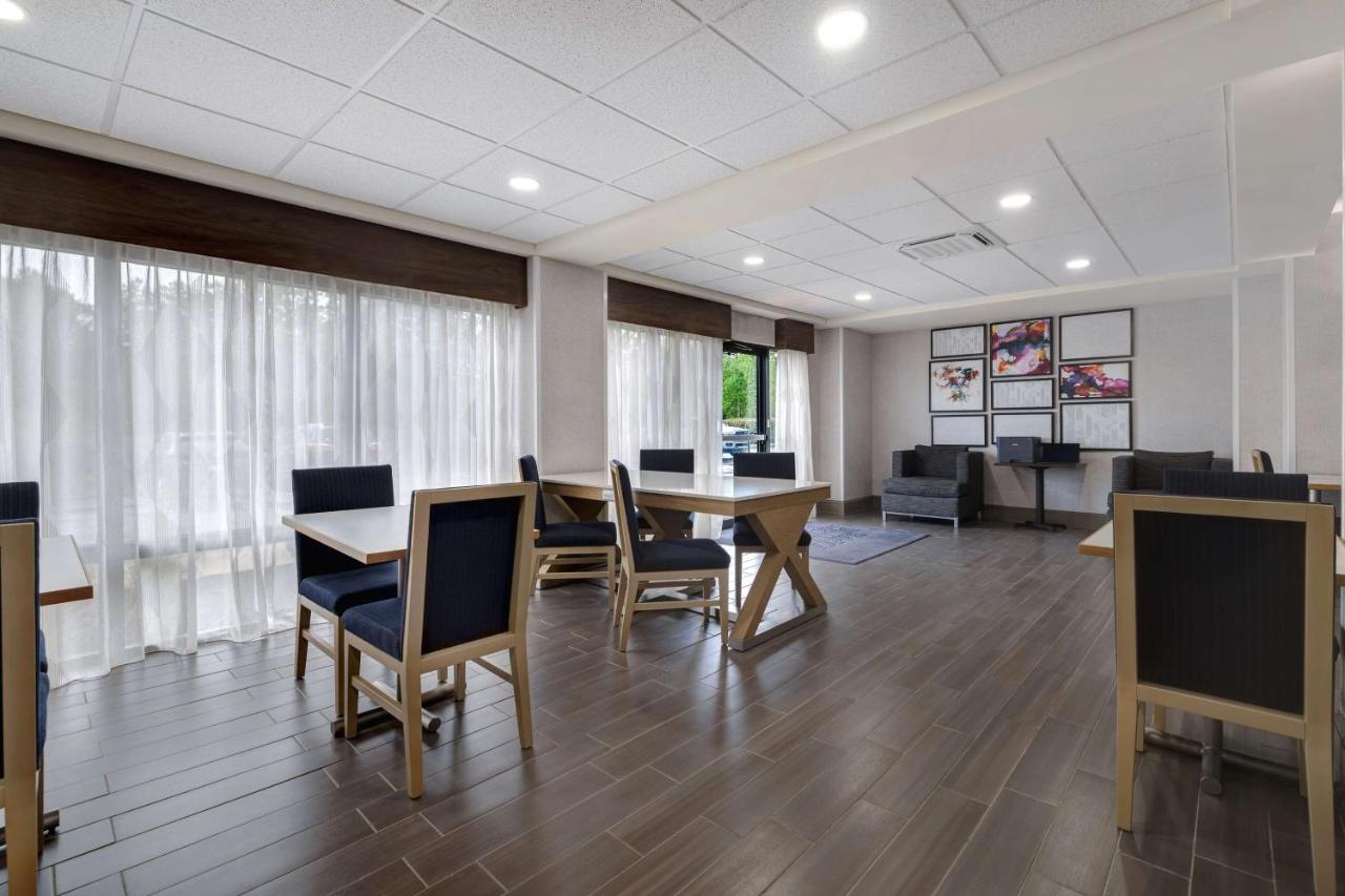 | Hampton Inn Natchitoches