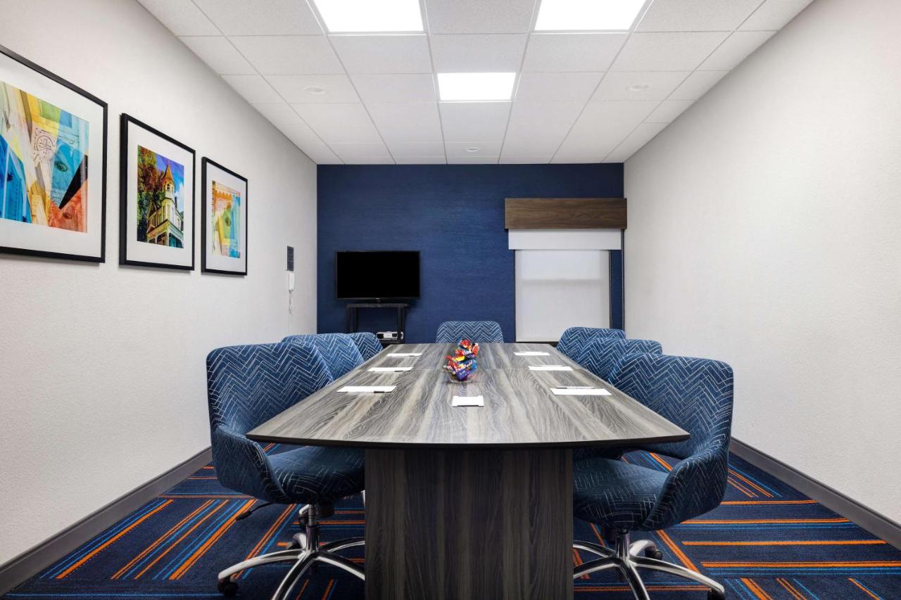 | Hampton Inn Natchitoches