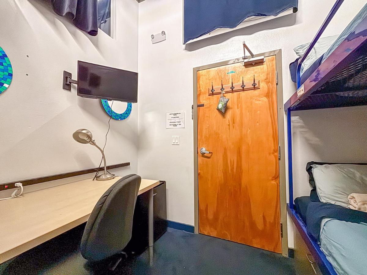  | ITH Pacific Tradewinds Hostel