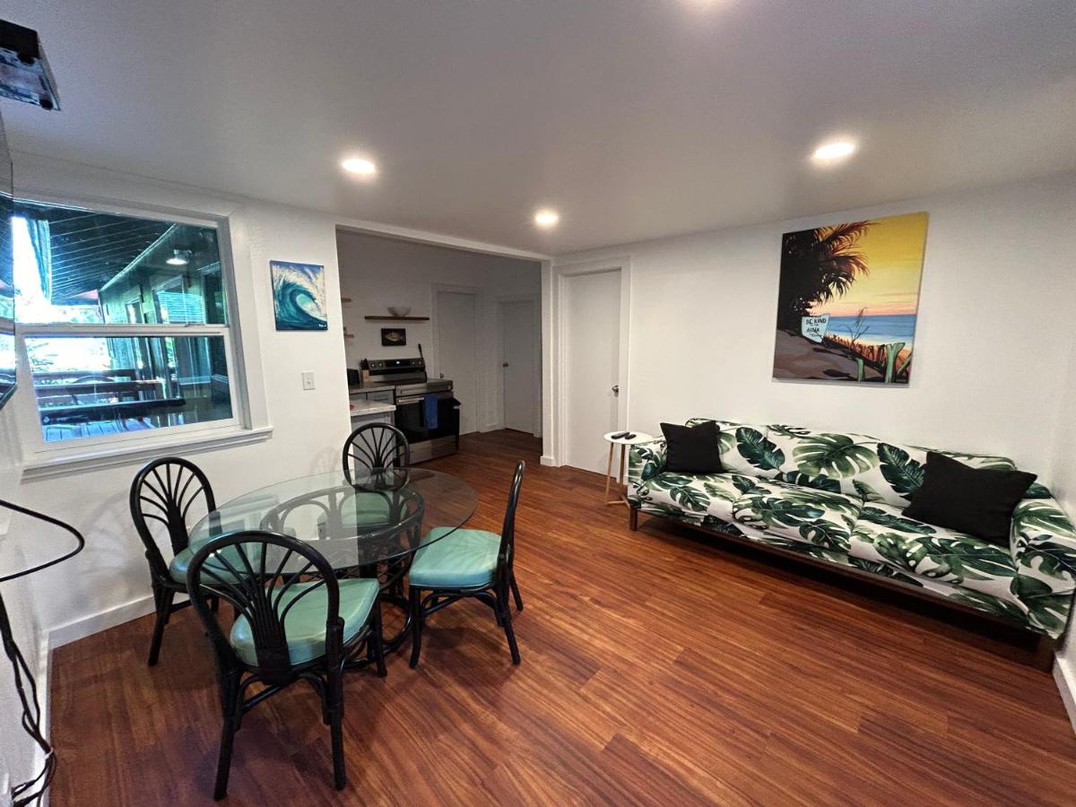 | Backpackers Vacation Inn and Plantation Village