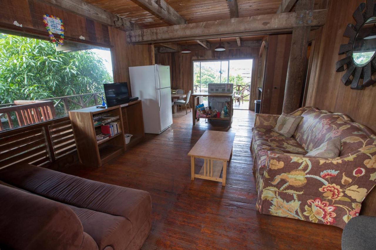 | Backpackers Vacation Inn and Plantation Village