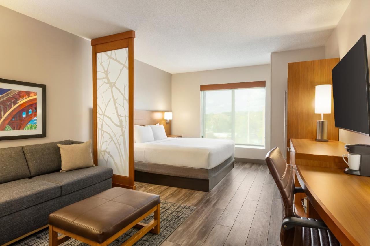 King Room at Hyatt Place Columbia/Downtown/The Vista