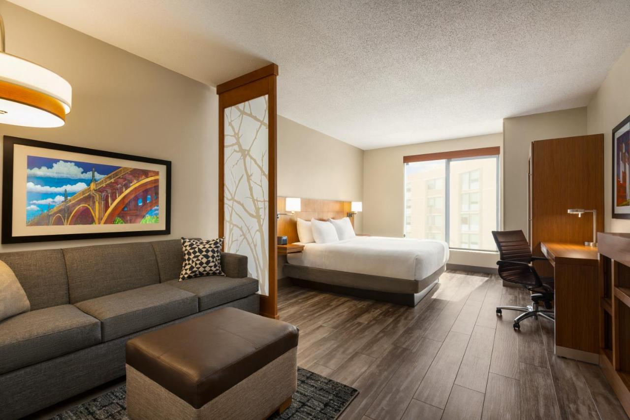 King Suite at Hyatt Place Columbia/Downtown/The Vista