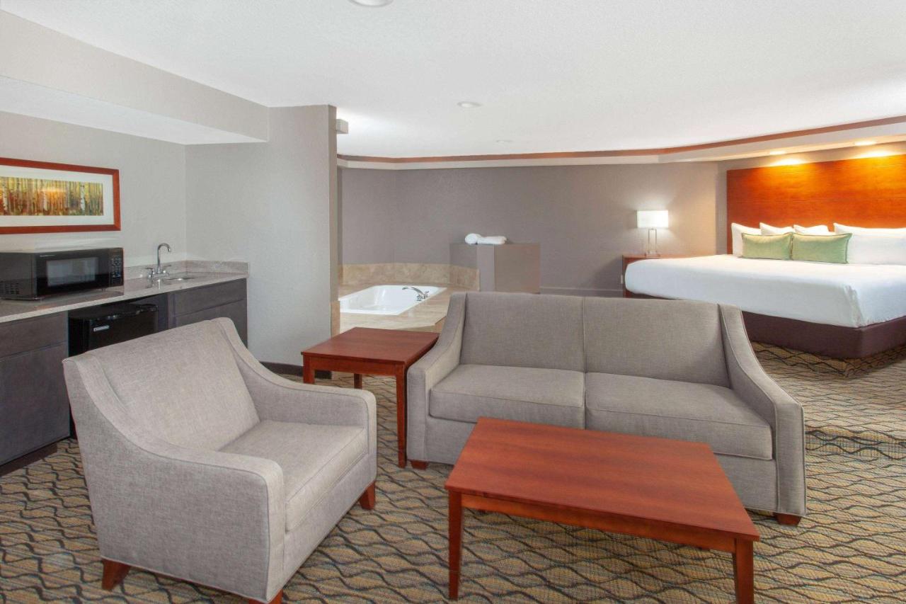 Presidential One Bedroom King Suite at Wyndham Garden Fort Wayne